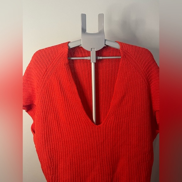 Cabi red‎ v neck sweater size small - Picture 3 of 9